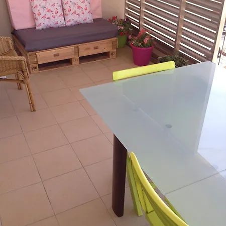 2 Personnes Proche Ajaccio 아파트 *